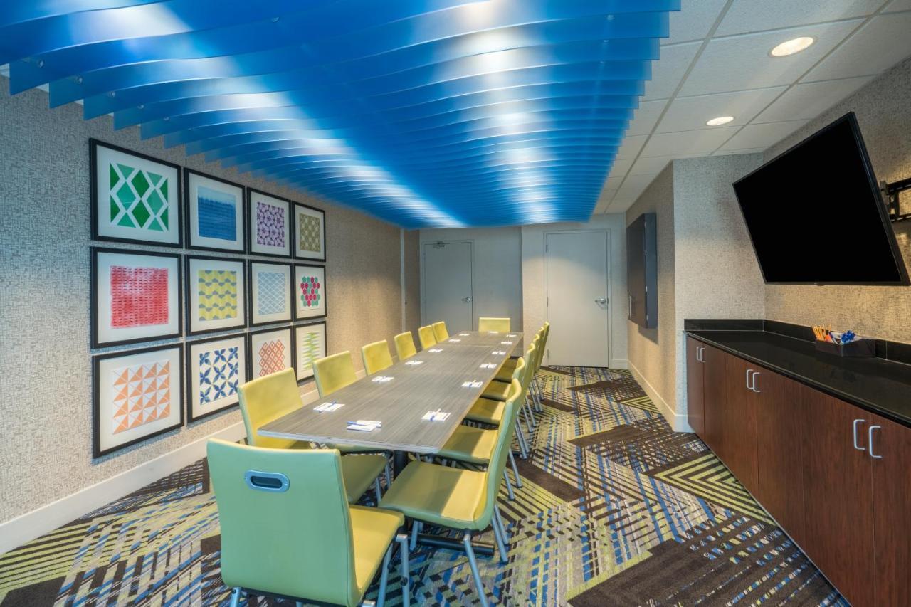 Holiday Inn Express Radcliff Fort Knox By Ihg Exterior foto