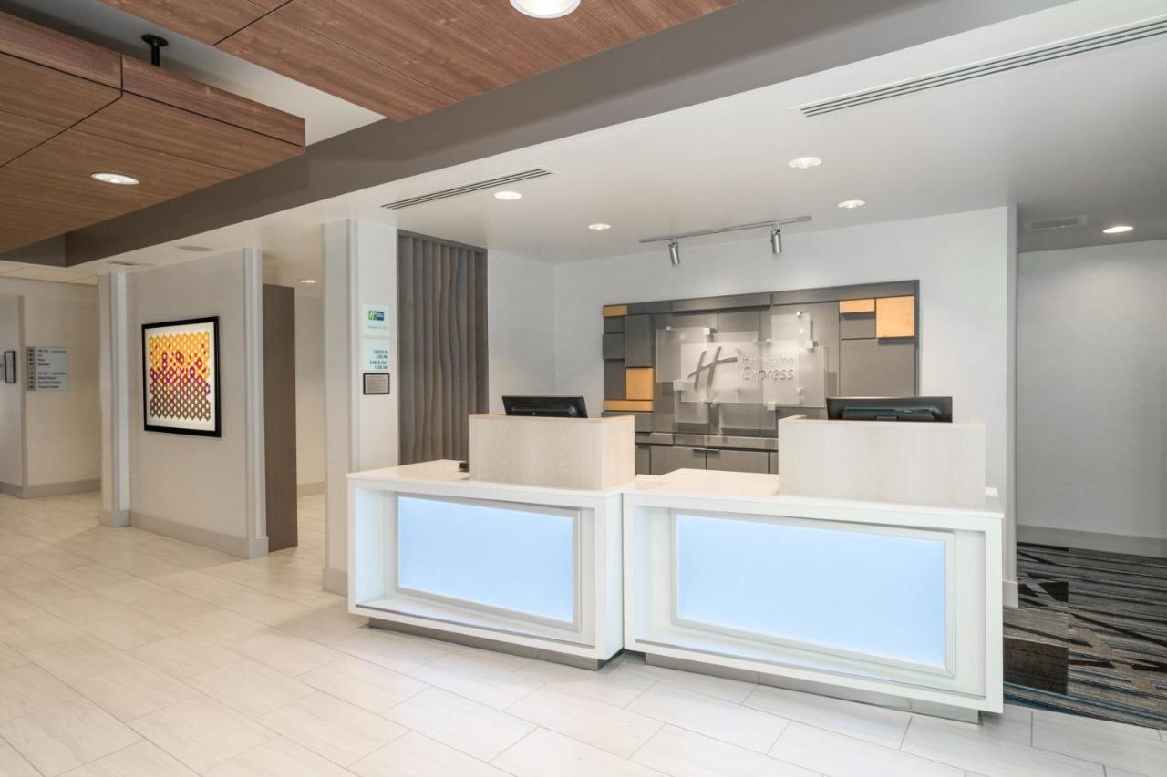 Holiday Inn Express Radcliff Fort Knox By Ihg Exterior foto